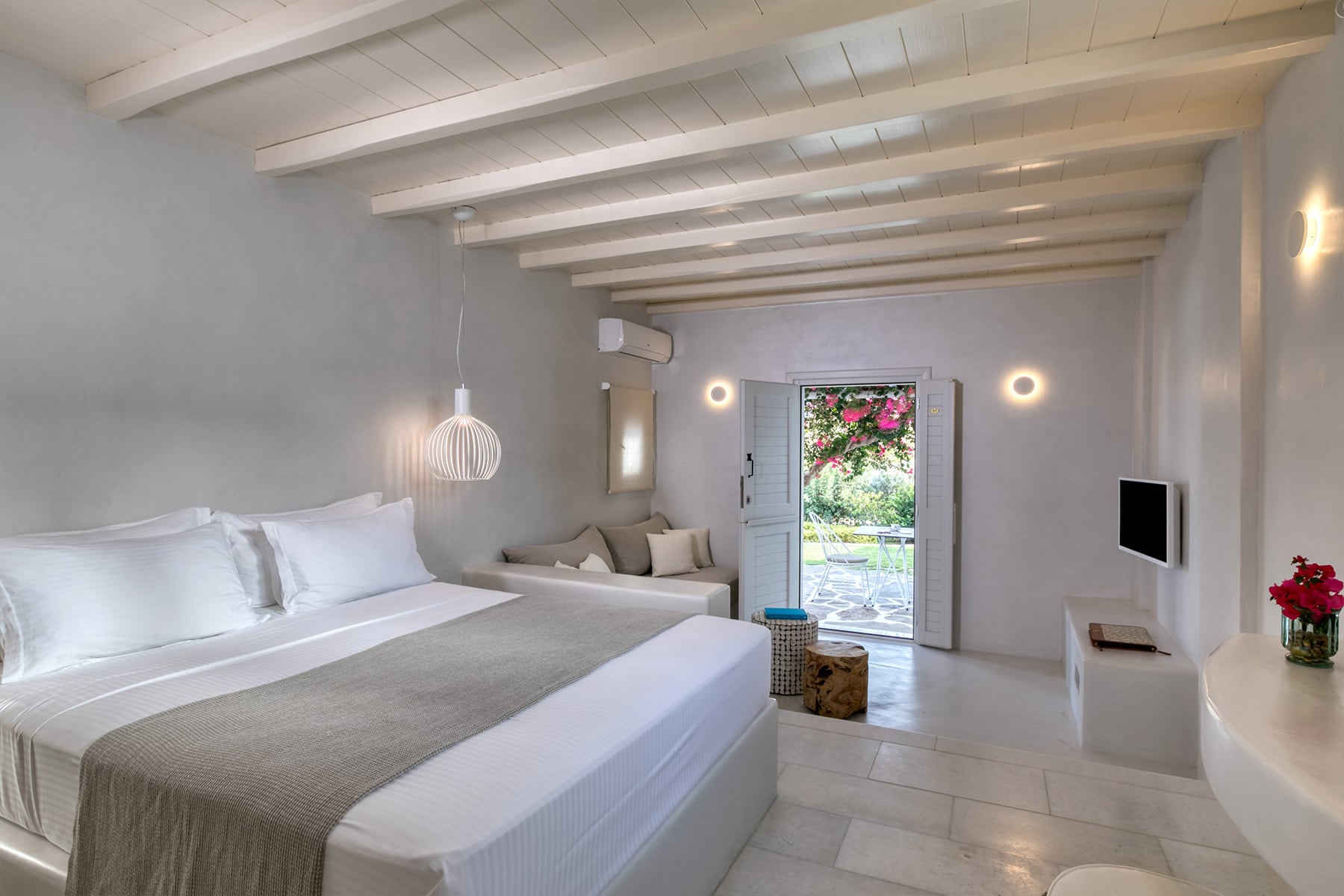 ostria_inn_superior_garden_view_room_2