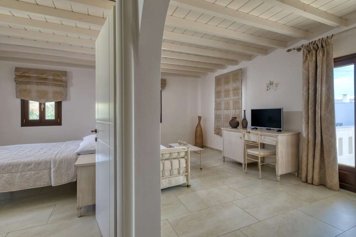Superior Family Suite with Sea View &amp; Private Plunge Pool